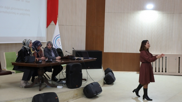 ERCİŞ BELEDİYESİ’NDE TOPLUMSAL CİNSİYET EŞİTLİĞİ EĞİTİMİ VERİLDİ